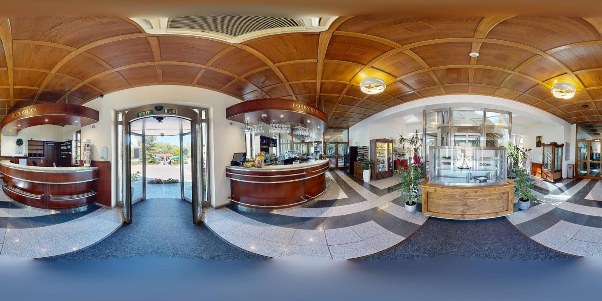 Hotel Hradna Brana Bratislava Ngoại thất bức ảnh